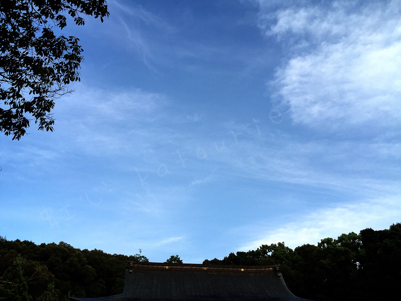 夏の空 龍田大社