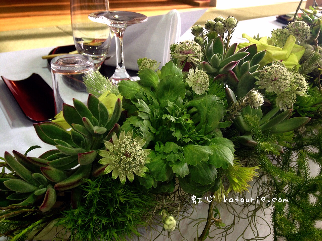 結婚式のテーブルフラワー