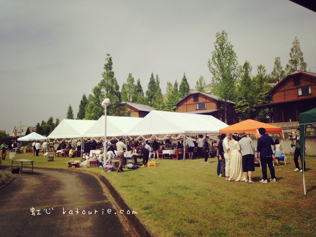牧場でのウエディングパーティ