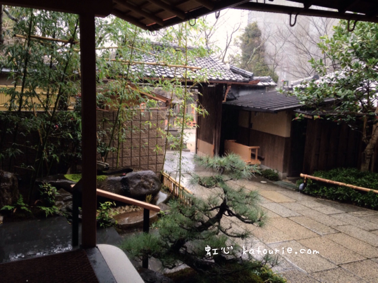 八坂神社鳥居内老舗料亭中村楼